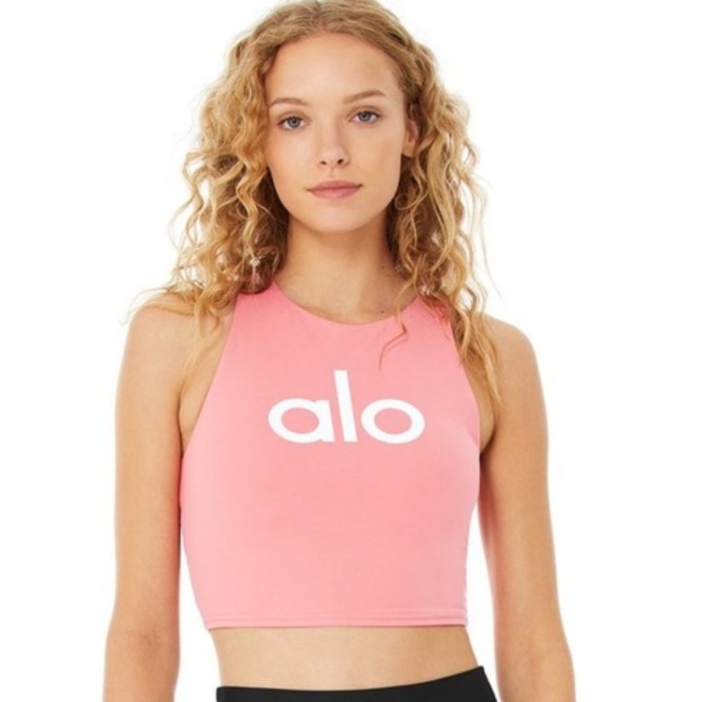 ALO Yoga 🧘‍♀️ Movement Logo Bra in Macaron Pink